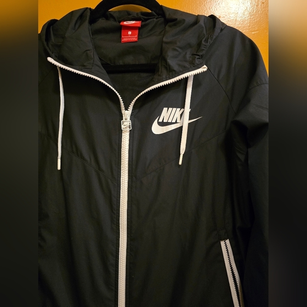 Nike Womens Black Jacket - Picture 4 of 5